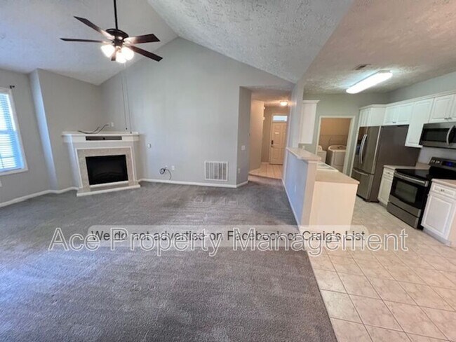 Foto del edificio - 4010 Bardstown Ct