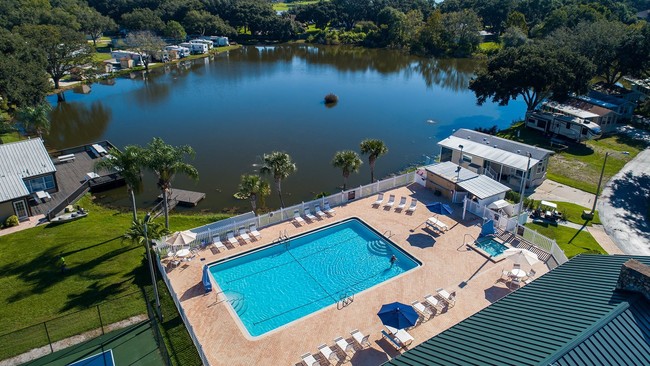 Aerial Photo - Lakeland RV Resort