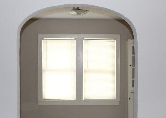 Building Photo - 5106 Jackson St