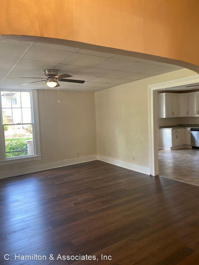 Foto del edificio - 7 br, 5 bath House - 525 W. Hancock Ave