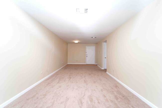 Foto del edificio - 176 Maple Ave