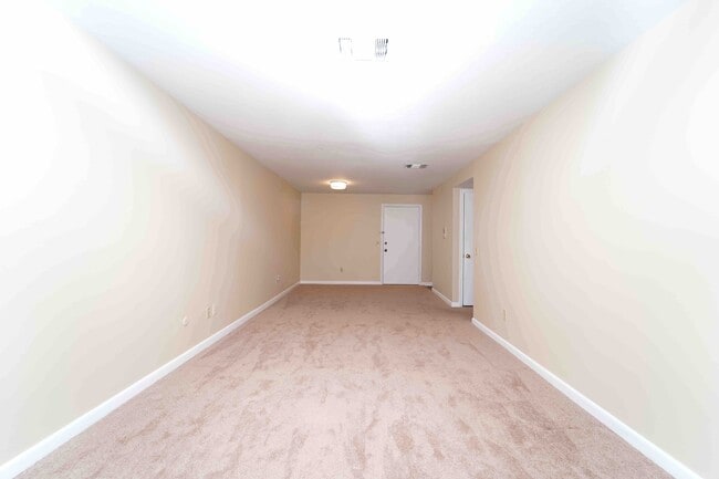 Building Photo - 176 Maple Ave