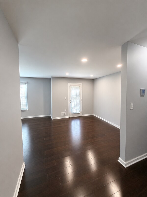 Foto del edificio - 704 Wellington Pl