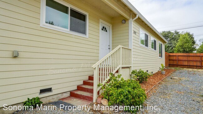 Building Photo - 3 br, 2 bath House - 382 Ely Rd N