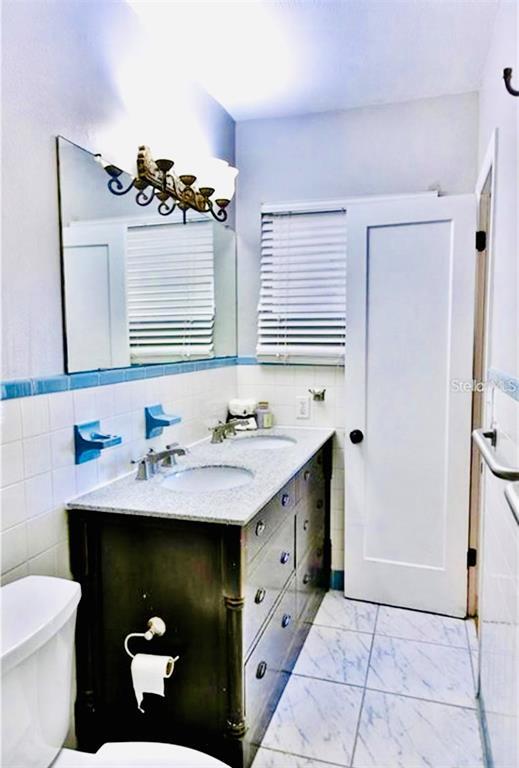 Foto del edificio - 3925 W Bay View Ave