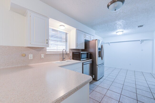 Foto del edificio - 2213 Baylor Dr