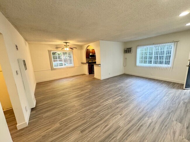 Foto del edificio - 3728 S Bentley Ave