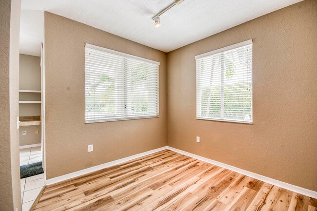 Building Photo - 11010 Legacy Dr