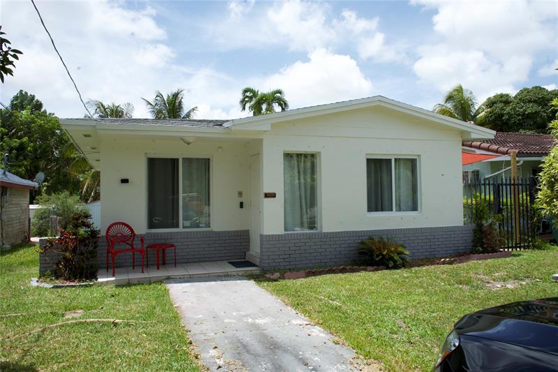 Primary Photo - 11150 Peachtree Dr