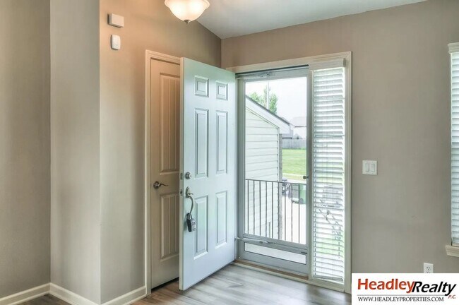 Foto del edificio - Beautiful Home For Rent in Gretna School District