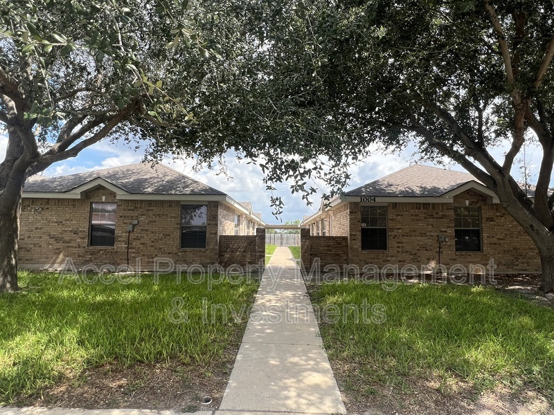 Primary Photo - 1004 Fort Hood Ave