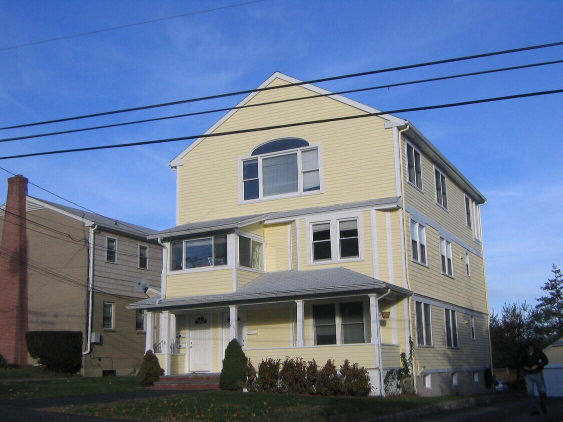 Front of house - 31 Woodbury Ave