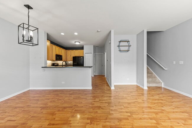 Building Photo - 129 Springbrook Trail S