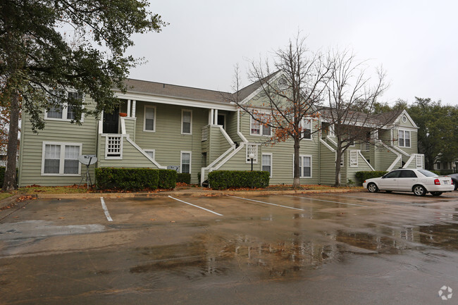 Building Photo - Crystal Creek Apartments