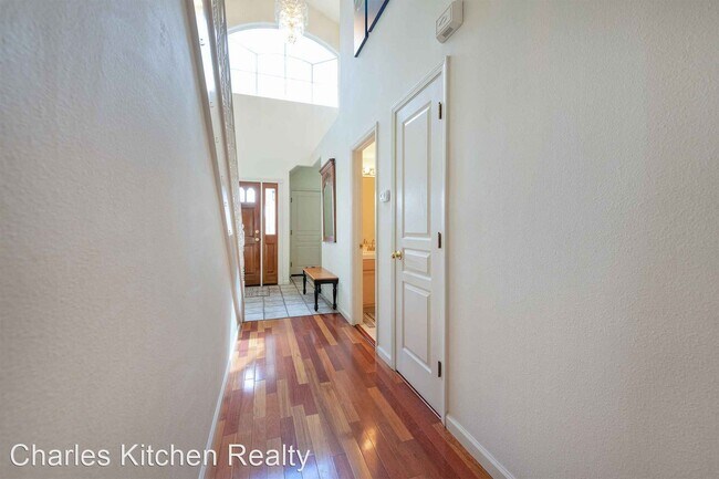 Building Photo - 5 br, 4 bath House - 2198 Court Side Circle