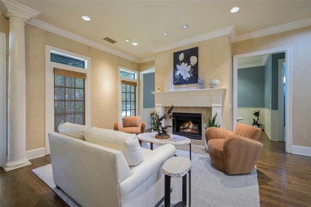 Foto del edificio - 6520 Twin Oaks Dr