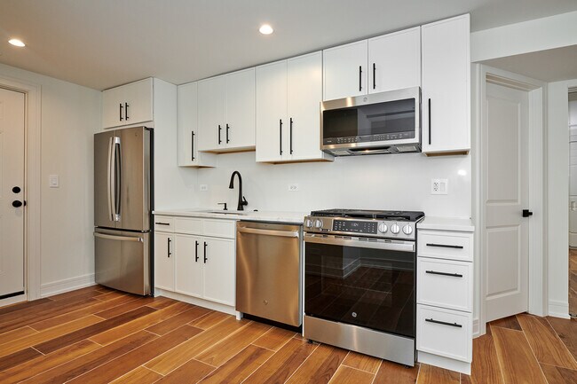 Building Photo - 5200 N Winthrop Ave