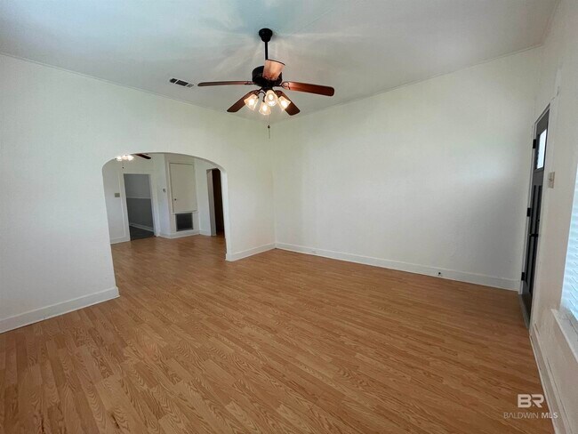 Foto del edificio - 207 NW 1st St