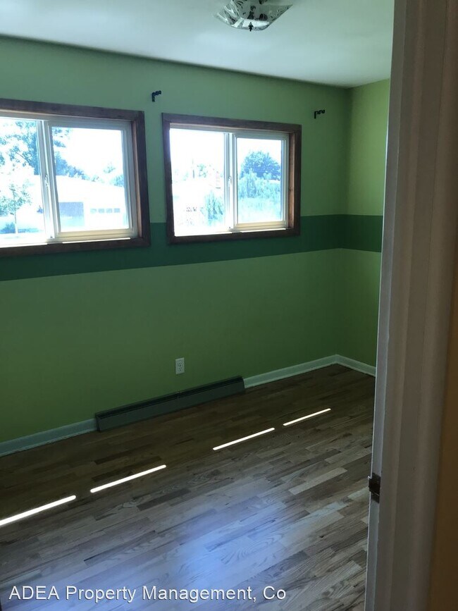 Building Photo - 4 br, 1.5 bath House - 1934 Dixon Ave