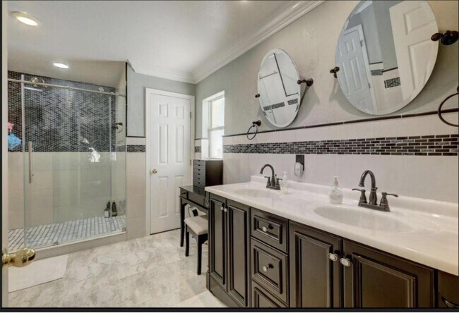 Foto del edificio - 2529 SW Grotto Cir