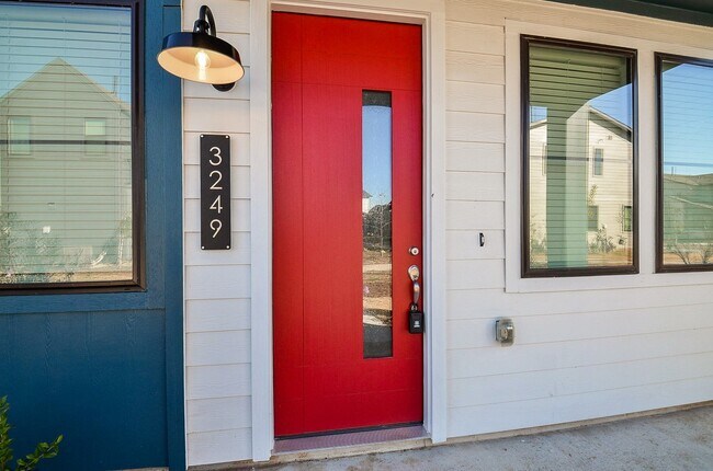 Foto del edificio - 3249 Loam Ln