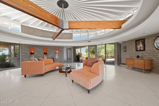 Foto del edificio - 6111 N Palo Cristi Rd