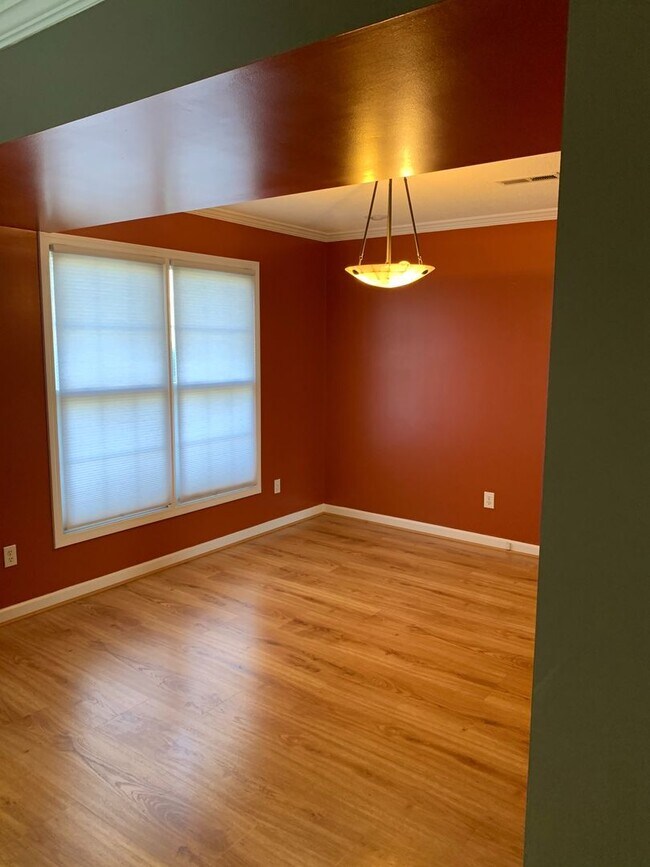 Foto del edificio - 3 Bedroom / 2.5 Bath Condo  Johnson City, TN