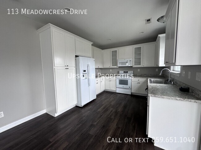 Foto del edificio - 113 Meadowcrest Dr