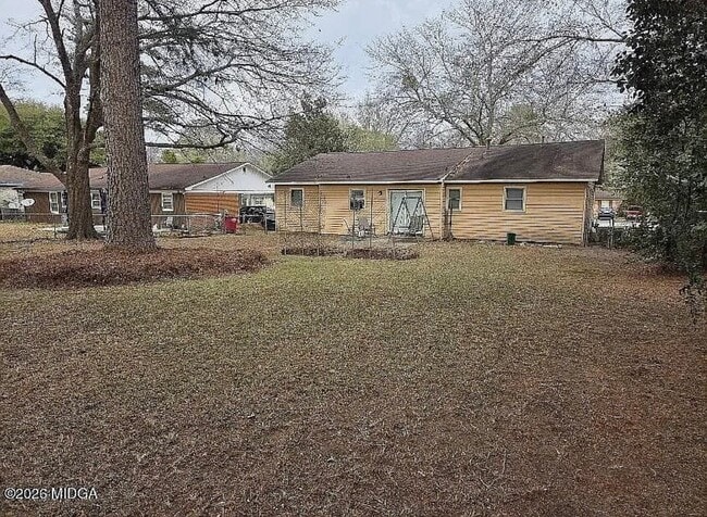 Building Photo - 2412 Shea Dr