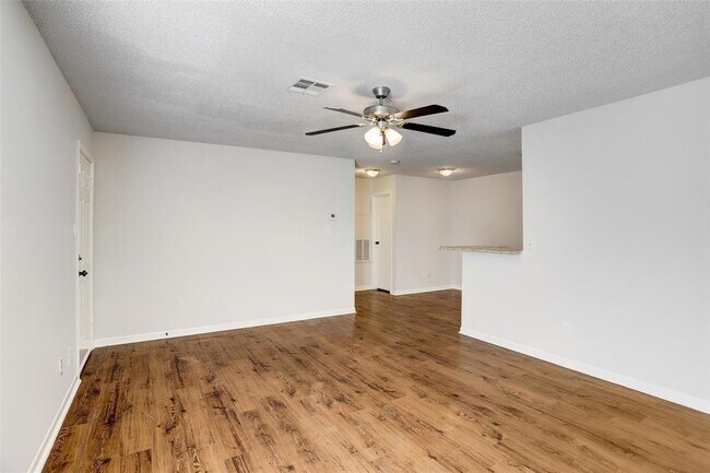 Foto del edificio - 3011 Taylor St