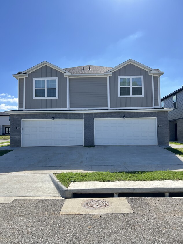 Foto principal - 1018 S Benchmark Ln
