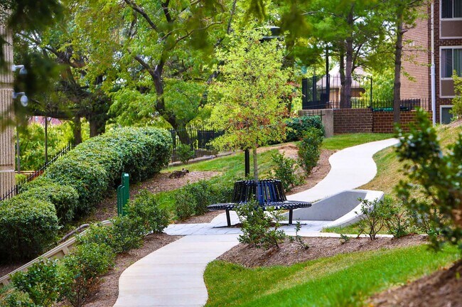 Foto del edificio - Edgewood Commons 601