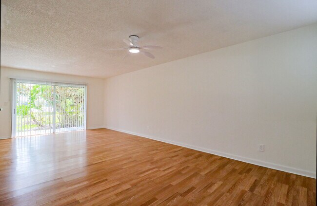 Foto del edificio - 3453 NW 44th St