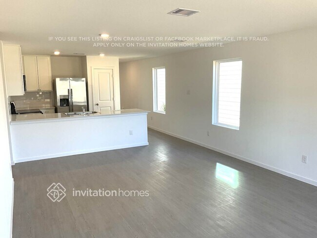 Building Photo - 15250 Abella Dr