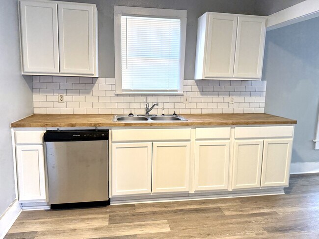 Foto del edificio - 602 B St NW