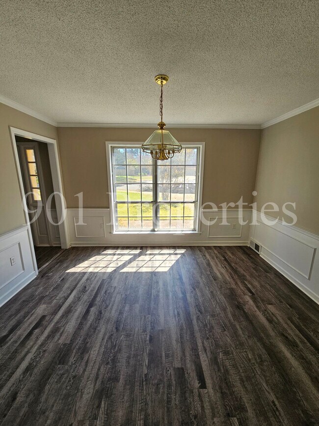 Foto del edificio - 2601 Camrose Cove