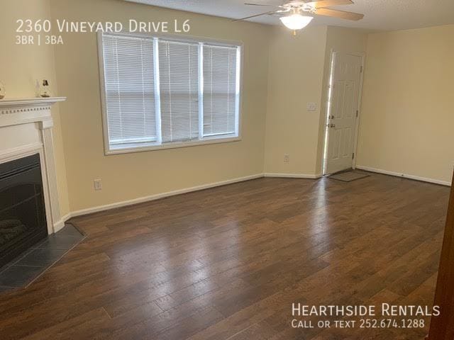 Building Photo - 2360 Vineyard Dr