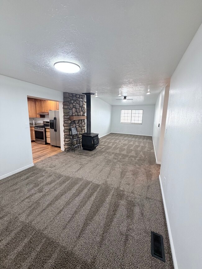 Foto del edificio - 306 E 900 N