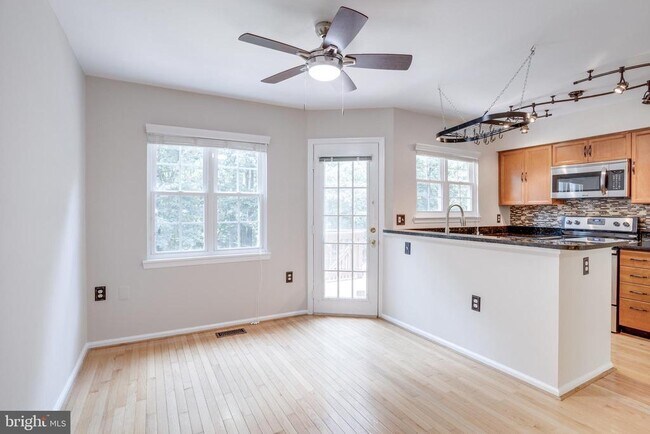 Foto del edificio - 5728 Evergreen Knoll Ct