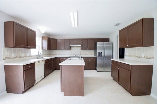 Building Photo - 203 Stony Point Dr