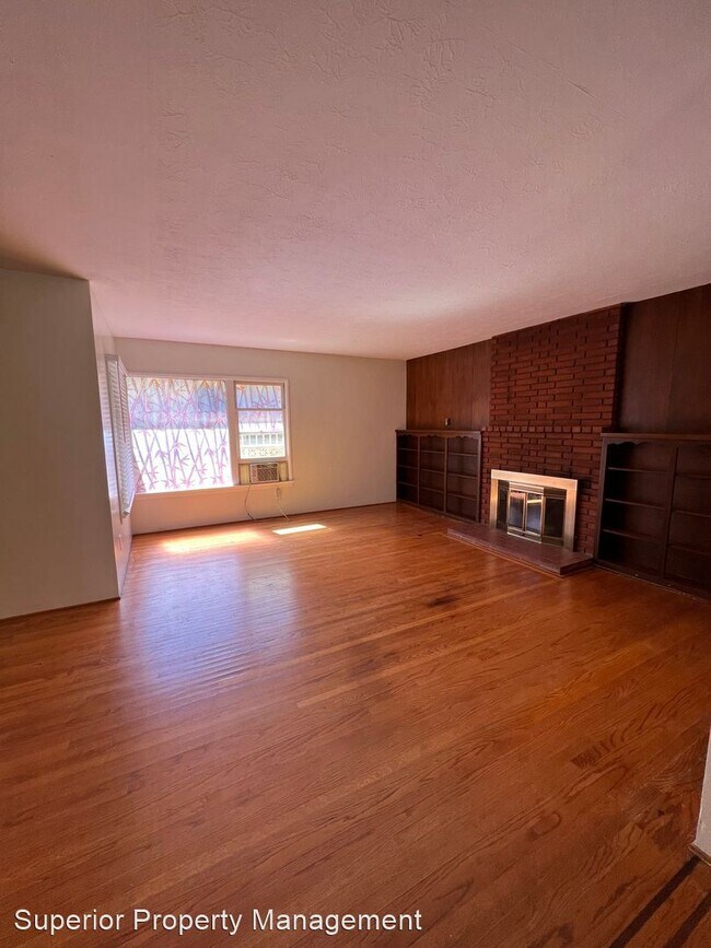 Foto del edificio - 4 br, 2 bath House - 227 N. Buena Vista