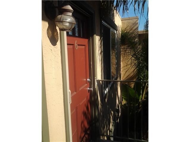 Primary Photo - 4075 Marlborough Ave