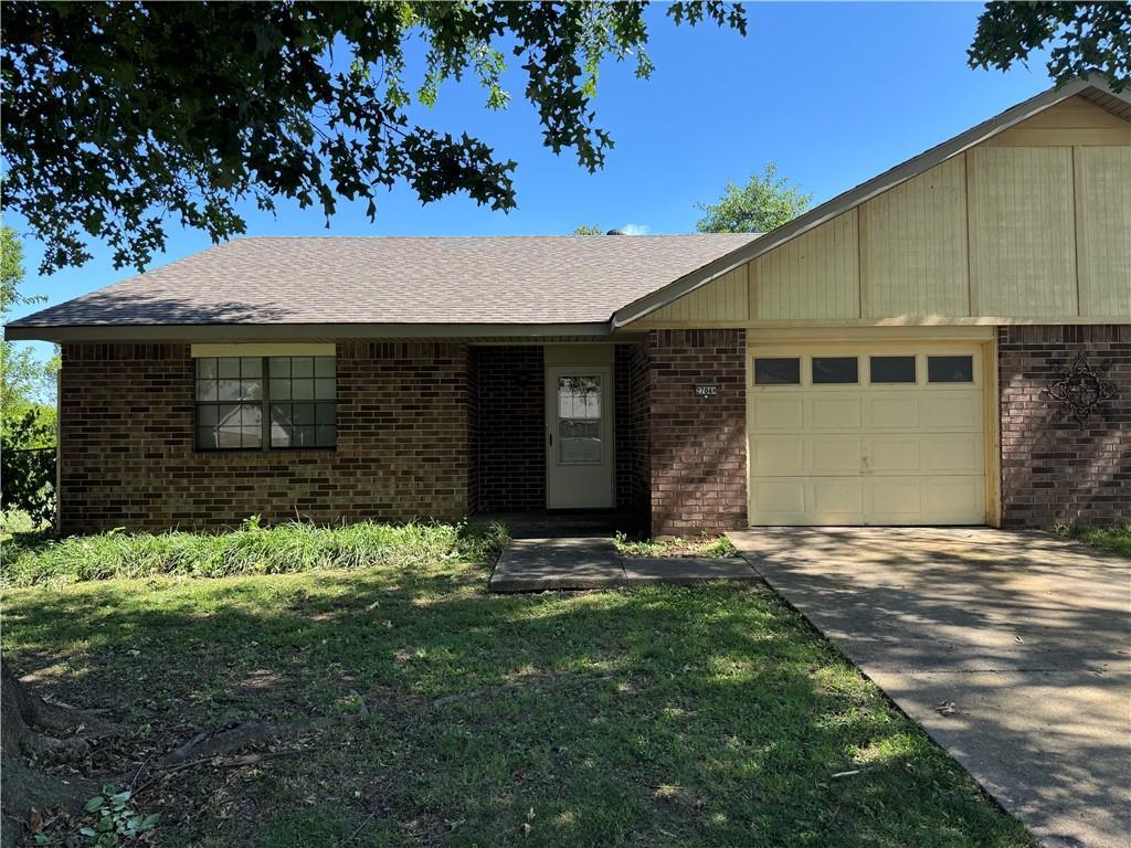 Foto principal - 2704 McMillan Dr