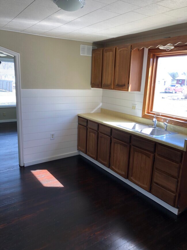 Foto del edificio - 1006 N Brobst St