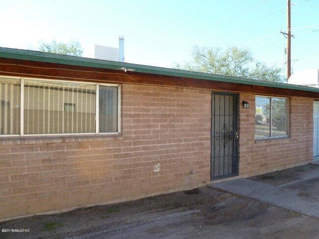 Foto del edificio - 1809 S Van Buren Ave