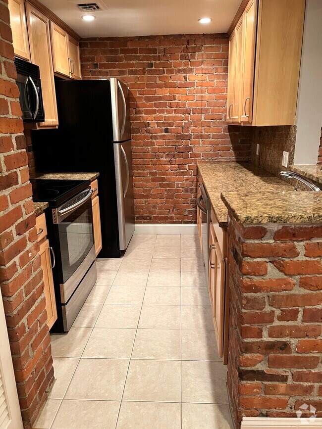 Building Photo - 95 Gainsborough St