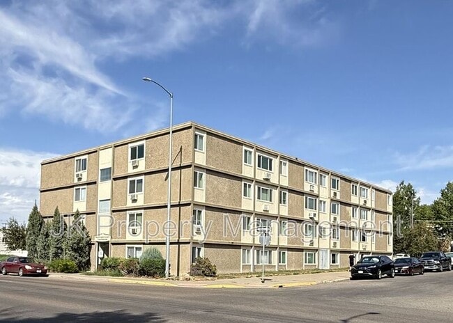 Building Photo - 925 1st Ave N