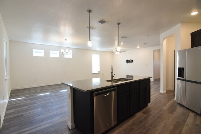 Foto del edificio - 7516 McCulloch Rd