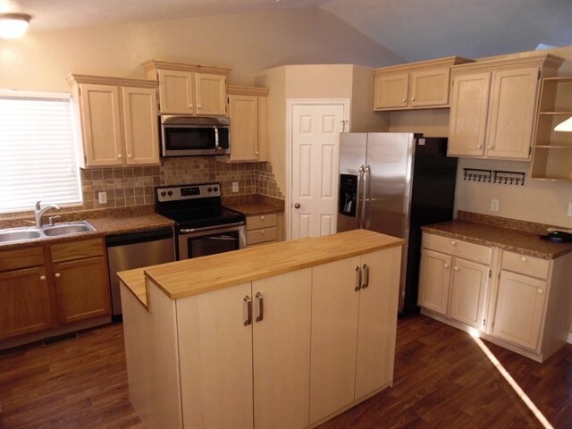 Building Photo - 2980 S Noble Fir Circle
