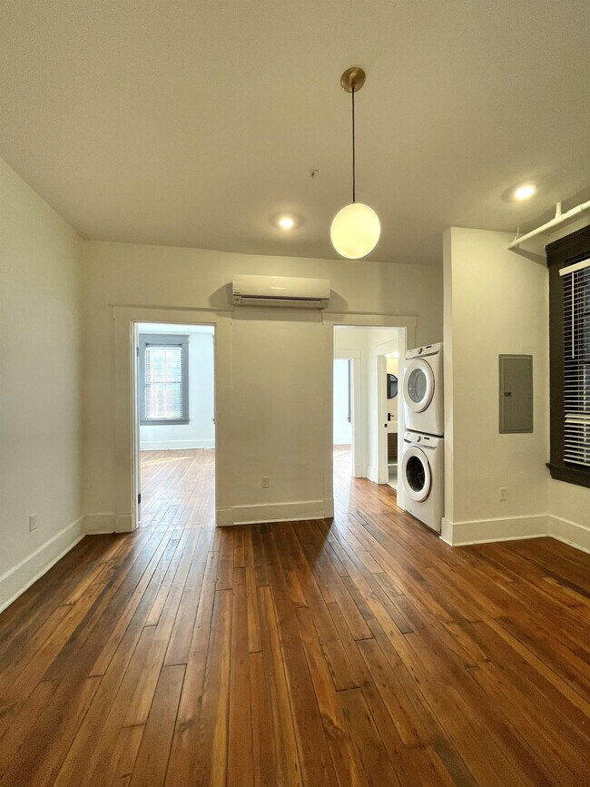 Foto del edificio - 1733 Elm St